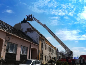 Hasiči ukončují po patnácti dnech obřad na jižní Moravě. Odpracovali stovky hodin