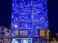 Cyklisté si zvykají na cyklověže. V Olomouckém kraji je staví čím dál víc měst