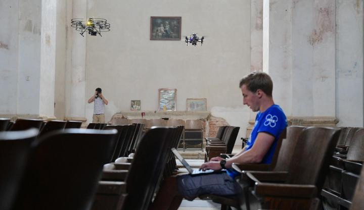 Kostel ve Staré Vodě na Libavé mapovaly inteligentní bezpilotní drony