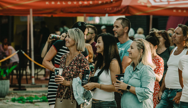 Uničovské kulturní léto nabízí řadu koncertů, výtěžek nedělní akce podpoří poničené obce na jižní Moravě