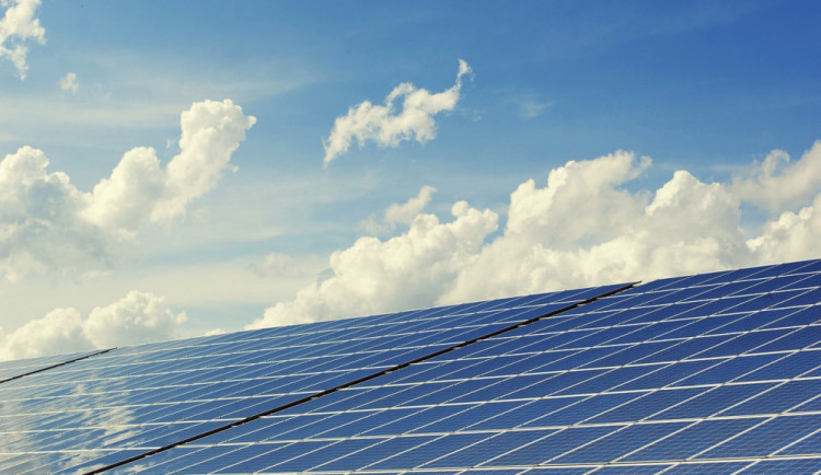 Šéf prostějovského stavebního úřadu Košťál je kvůli solární elektrárně před soudem. Hrozí mu 12 let