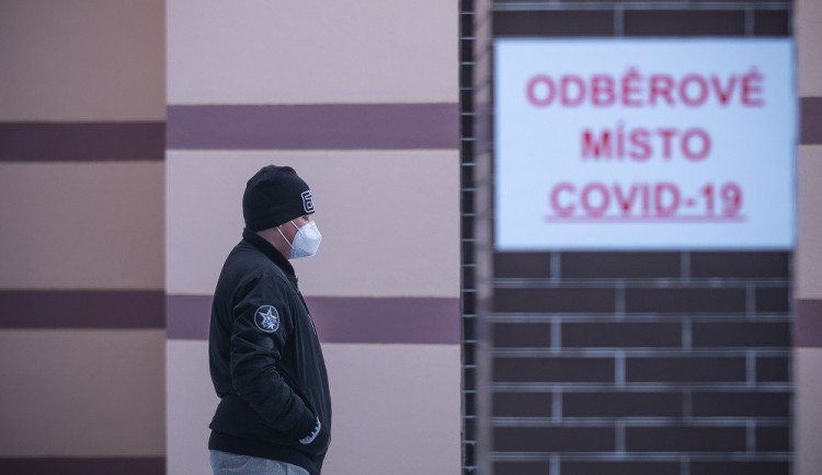 Téměř denně se objevují importovaná onemocnění z dovolených. Hygienici nabádají k opatrnosti