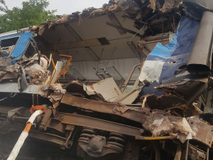 V Němčicích nad Hanou se srazila lokomotiva a osobní vlak, dva zranění