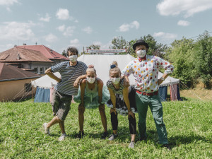 Velevážené publikum, račte dále! Do hospicu pro pozůstalé děti zavítal Cirkus Paciento