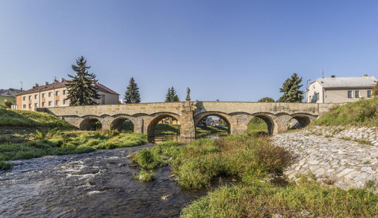 Svatojánský most v Litovli je nejstarším funkčním kamenným mostem na Moravě