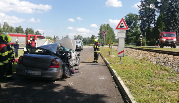 Nehoda u Holubova má tragickou bilanci. Zraněním v nemocnici podlehlo dítě, které jelo ve voze