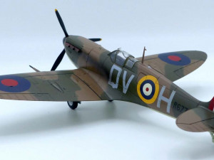 Muzeum Komenského výstavou Mezi mraky připomíná historii místního letectví