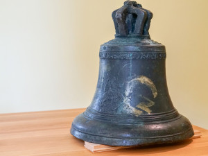 Do Zábřehu se vrátil po více než 70 letech původní zvon. Objevil se v aukci