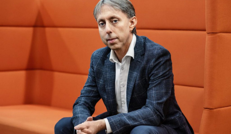 size3-16282516549193-2-seniori-maji-pul-roku-po-ockovani-vyrazne-nizsi-nebo-zadne-protilatky-rika-jindrich-voboril