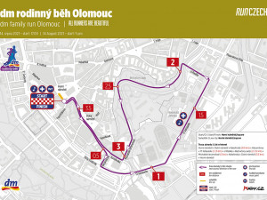 Trasa DM rodinného běhu vede přes Dolní náměstí, třídu 17. listopadu a Bezručovy Sady