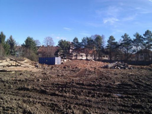 Jezdecká kasárna padla před pěti lety. Místo je stále prázdné. Prostějované zde chtějí park