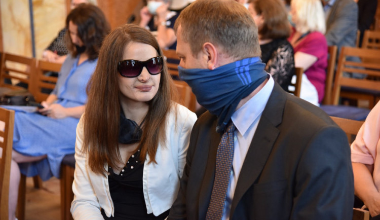 size3-16297316676719-231-dokument-odvypravi-pribeh-martiny-ktera-po-utoku-kyselinou-oslepla-a-dnes-pomaha-druhym