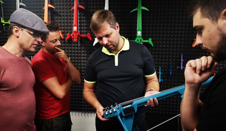 Přerovská firma vyrobila první violoncello na světě na 3D tiskárně. MyCello sklízí úspěch i ve světě