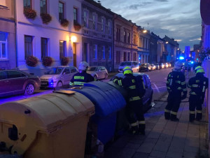 V Přerově v podvečer vybuchl automobil. Na místě jsou pyrotechnici