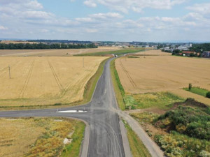 Řidič v Prostějově a Přerově si trochu oddechnou. Začne fungovat část obchvatu a opravené křižovatky
