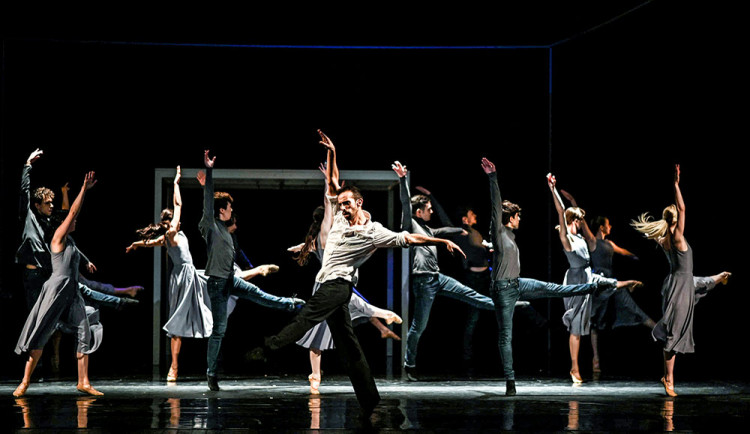 Moravské divadlo uvede premiéru představení Sólo pro tři, na snímku baletní mistr Guido Sarno