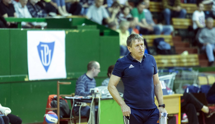 Po dlouhé a těžké nemoci zemřel ve středu před půlnocí dlouholetý kouč olomouckých volejbalistek Jiří Teplý