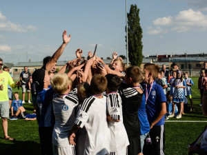 V Olomouci Řepčíně proběhlo slavnostní otevření nového hřiště a první ročník mládežnického turnaje Sigmund Cup