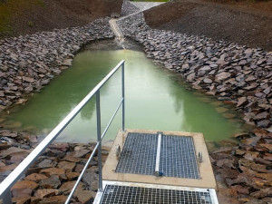 Z pramene u Stražiska na Prostějovsku teče bílé mléko. Může za to vápenec