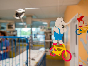 Přestavba druhého nadzemního podlaží Dětské kliniky na Jednotku intenzivní a resuscitační péče trvala necelý rok