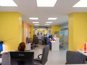 Přestavba druhého nadzemního podlaží Dětské kliniky na Jednotku intenzivní a resuscitační péče trvala necelý rok