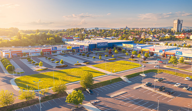 Nákupní park Haná u olomouckého akvaparku má nového majitele
