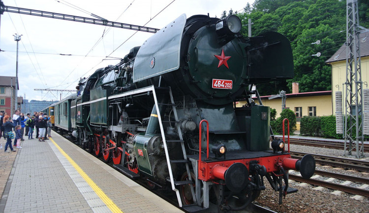 Rychlíková parní lokomotiva Rosnička z roku 1956 byla určená především pro horské tratě