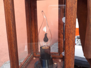 Do výklenku olomoucké Vily Primavesi se po 70 letech vrátila socha ponocného