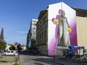 Dílo italského umělce Ozma má vyvolat diskuzi o umění ve veřejném prostoru