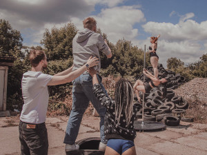 Snímky ze zákulisí focení plakátů Pole Dogs na pomoc psům z olomouckého útulku