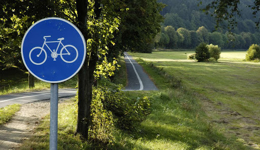 Kdo postaví cyklostezku v Bílém Kostele? Kraj hledá firmu