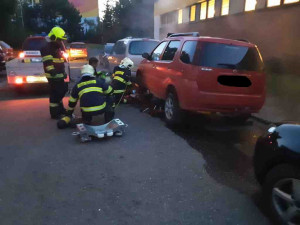Olomoučtí hasiči si při skutečném zásahu vyzkoušeli speciální zařízení, které sami vyvinuli