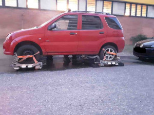 Olomoučtí hasiči si při skutečném zásahu vyzkoušeli speciální zařízení, které sami vyvinuli