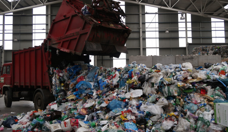 size3-15862448686186-207-tridim-nebo-recykluji-pojdme-si-vysvetlit-zakladni-pojmy-tykajici-se-odpadu