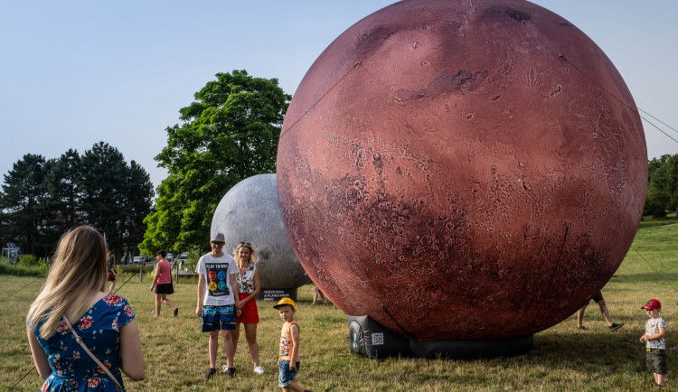Noc vědců v Olomouci otevře špičková zázemí univerzity i vědecká centra