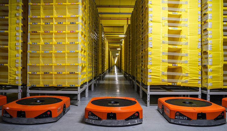 Amazon v Kojetíně buduje logistické centrum, nabídne tisíce pracovních míst