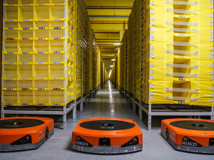 Amazon v Kojetíně buduje logistické centrum, nabídne tisíce pracovních míst