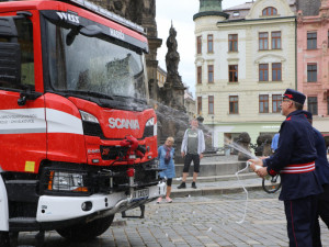 Hasičům z Chválkovic pomůže v boji s plameny Valerie. Nová cisterna stála miliony