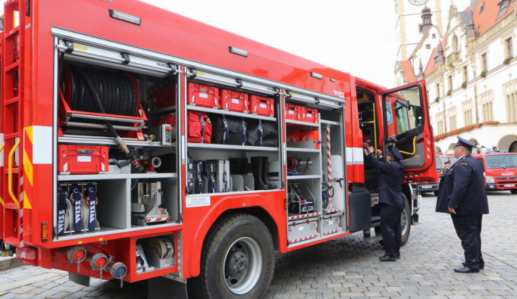 122-auto-chvalkovice