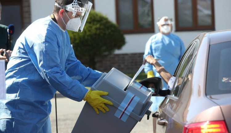 V Olomouckém kraji budou moci lidé v karanténě volit na pěti stanovištích