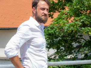 Ředitelé Muzea umění Olomouc, otec a syn Zatloukalovi, dostali Stříbrnou medaili předsedy Senátu