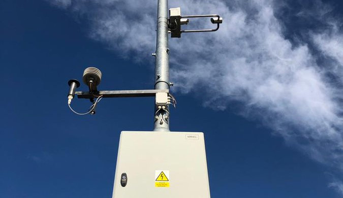 Silničáři ŘSD u silnic v Olomouckém kraji instaluje nové meteostanice i proměnné