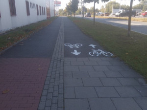 Chaos ve značení cyklostezek. Je to nebezpečné, upozorňují Olomoučané