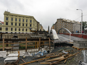 Přesun konstrukce mostu na Masarykově třídě v Olomouci má trvat okolo pěti dní
