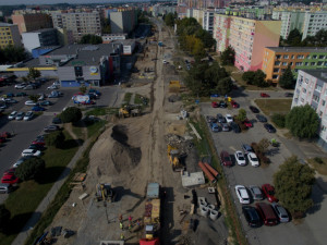 Stavba tramvajové trati na Nové Sady uzavře další ulice. U supermarketu vznikne provizorní parkoviště