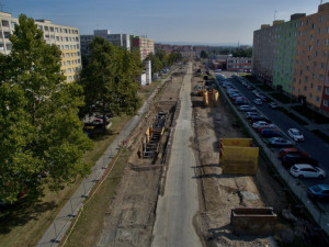 Stavba tramvajové trati na Nové Sady uzavře další ulice. U supermarketu vznikne provizorní parkoviště