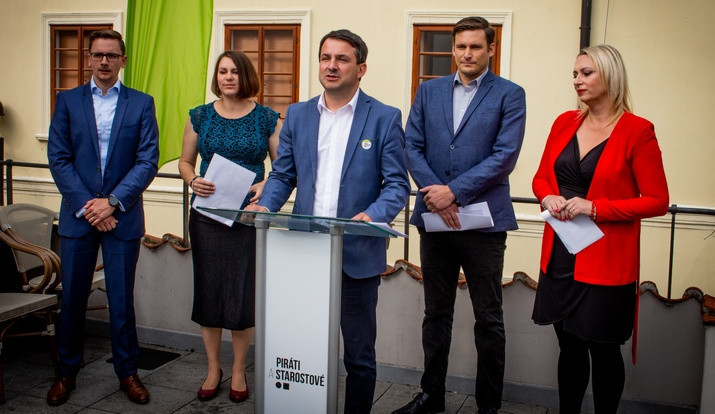 Náměstkové Vojtko i Klíma míří do Sněmovny. V práci na jihu Čech ale chtějí pokračovat