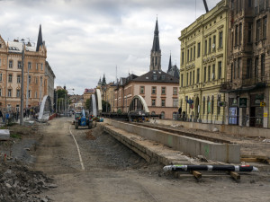 290 tun vážící konstrukce mostu doputovala po šesti dnech na místo určení