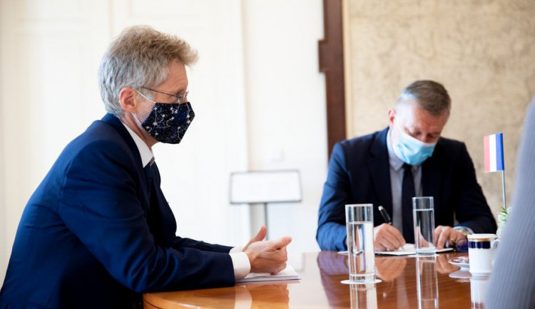 size3-1634571484483-139-prezident-neni-schopen-vykonavat-pracovni-povinnosti-uvadi-nemocnice-ve-zprave-senatu