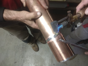 Měděnou schránku s odkazem budoucím generacím ukrývá také věž šternberského kostela Zvěstování Panny Marie